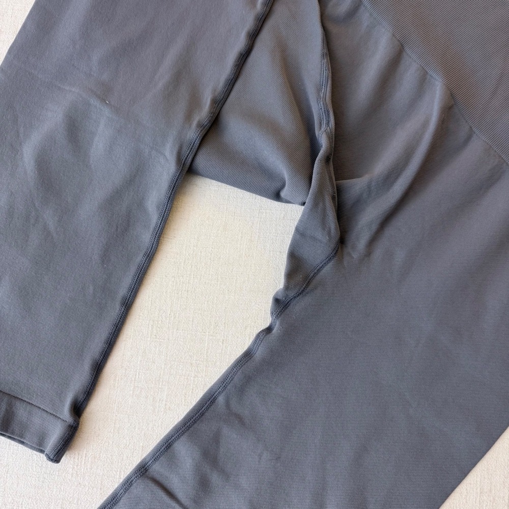 OQQ‎ Grey Ribbed High Waisted Seamless Leggings Athletic Pants Womens Medium - Picture 5 of 8